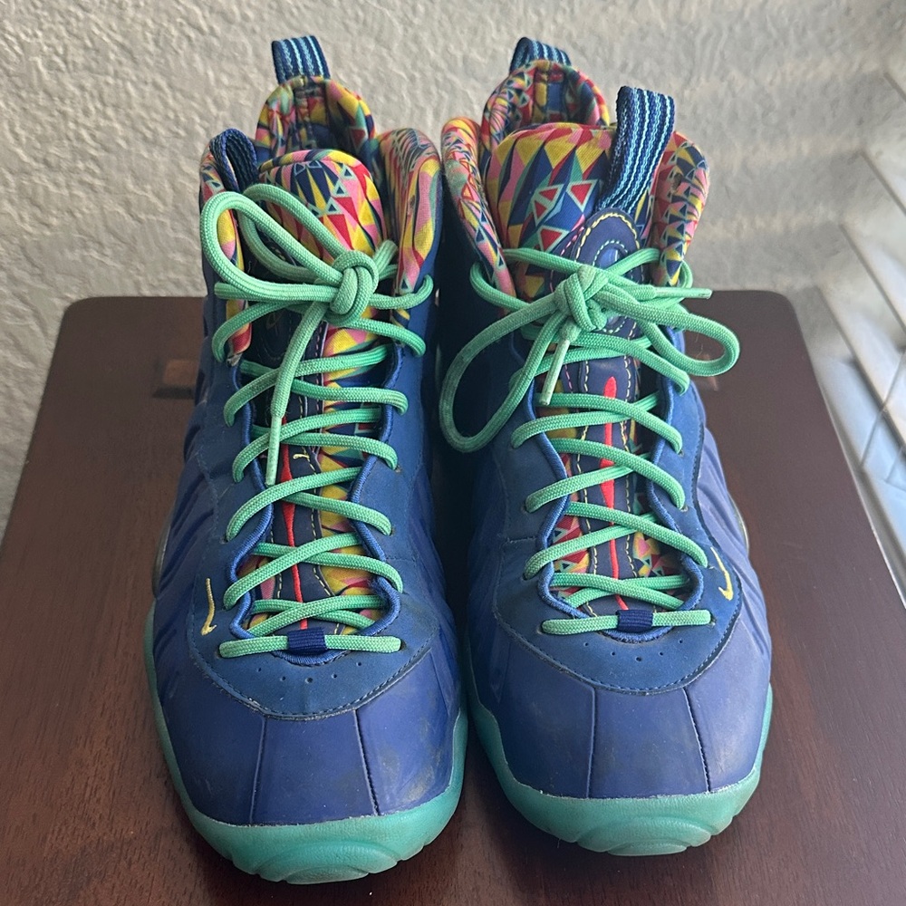 Nike Foam Posite Kids Sneakers in Blue with Green Laces Size 7Y